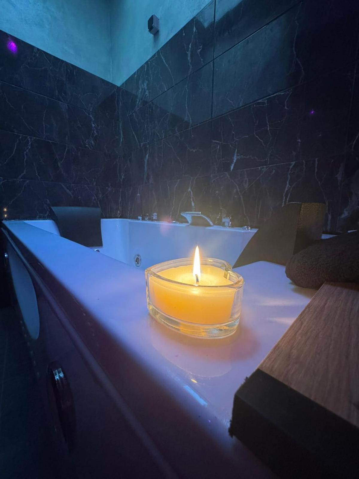 Love Room Spa Jacuzzi Lyon Exterior foto
