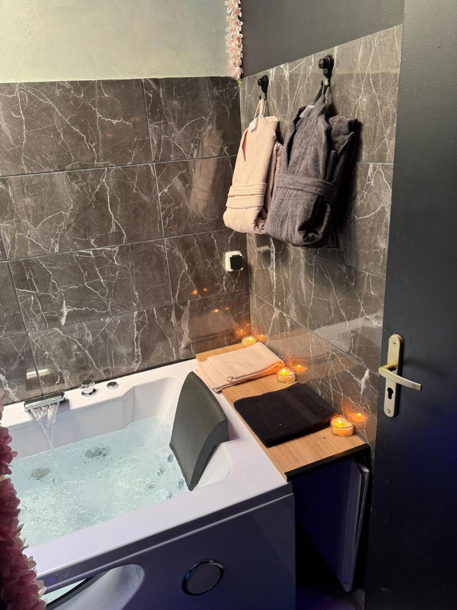 Love Room Spa Jacuzzi Lyon Exterior foto
